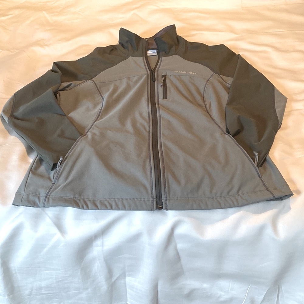Columbia lightweight jacket